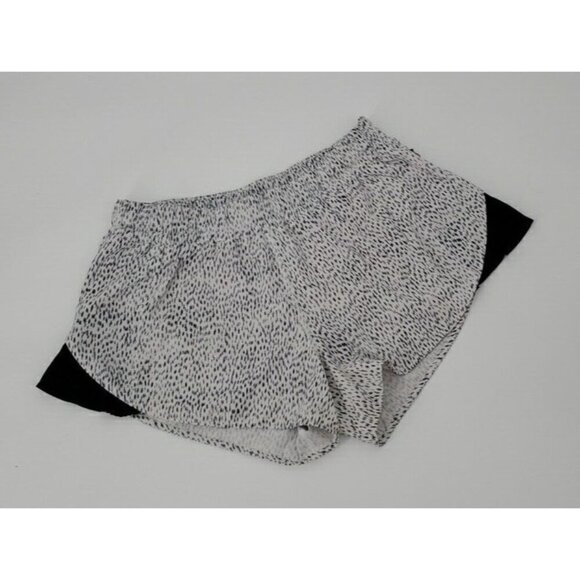 Lululemon Pleat To Street Short Dottie Dash White Black No Size Label Avl - Picture 1 of 9
